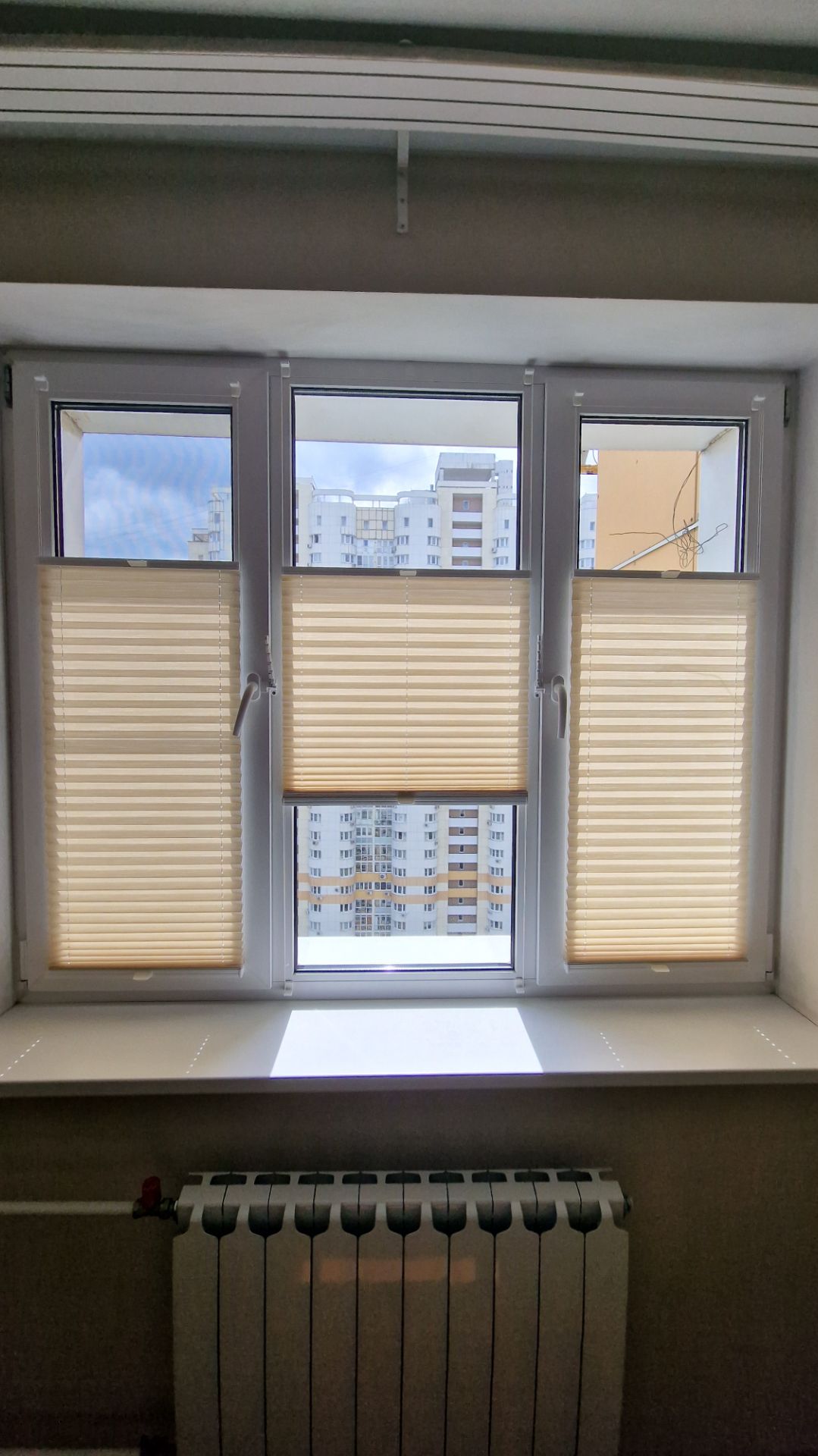 Ткань Флаер перл. Песочный. Шторы плиссе система ВВ21