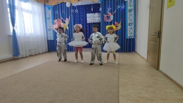 Современный танец малышей