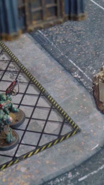 WARHAMMER 40k Спейсмарины захватывают поле боя!