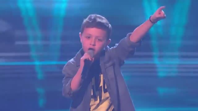 Джордж Эллиот - 10 лет.  исполняет песню «Plug In Baby» группы Muse. # George Elliot # песня # рок