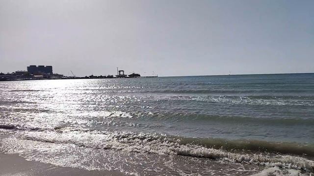 Анапа. Пляж Лаунж зона. 15 апреля 2026.