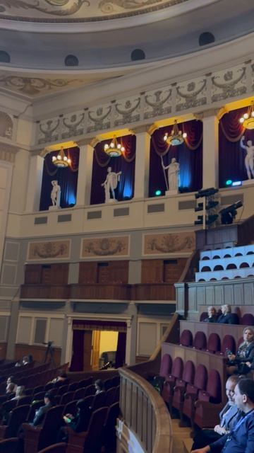 Новосибирск НОВАТ Театр оперы и балета Красный проспект 36 Центральный район Обзор Жилье Сити154