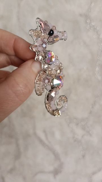 брошь-кулон морской конек со стразами #украшения #морскойконек #брошь #кулон #wirewrap #бижутерия #р