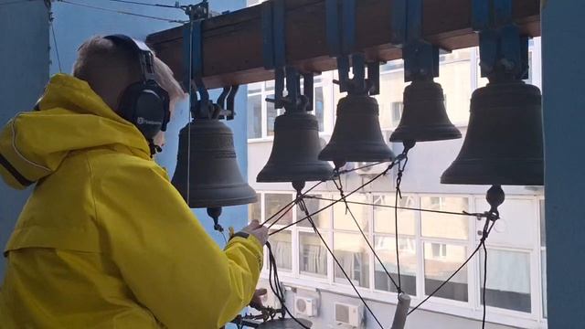 Колокольный звон в Храме казанской иконы Божией Матери