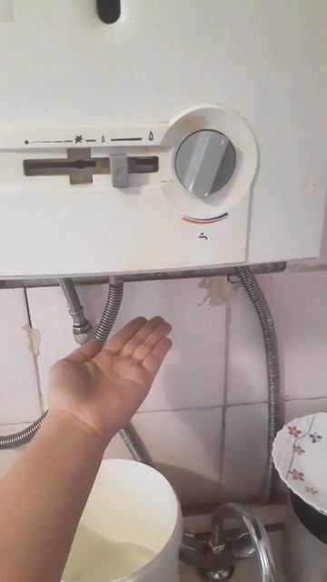 Газовая колонка Бош - Капает