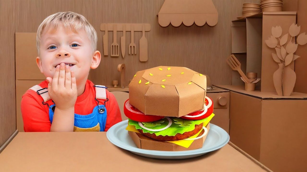 Оливер попадает внутрь КАРТОННОГО Дома