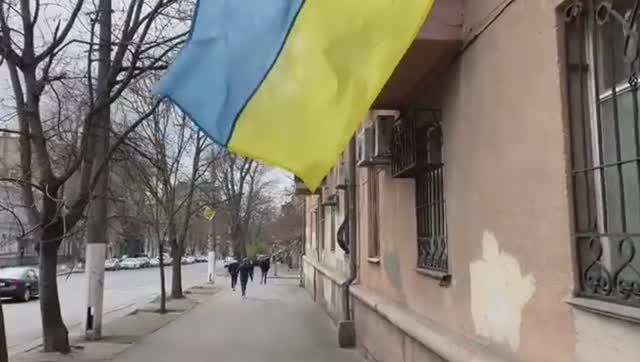 АРХИВ. Одесса 16 апреля 2022 года. Обстановка в городе. Дерибасовская все ещё перекрыта