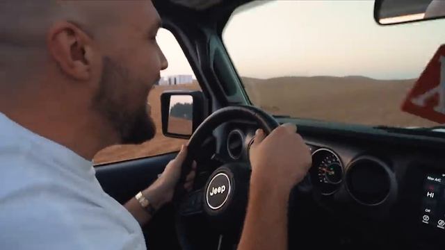 выживаю на Келли.Мне страшно