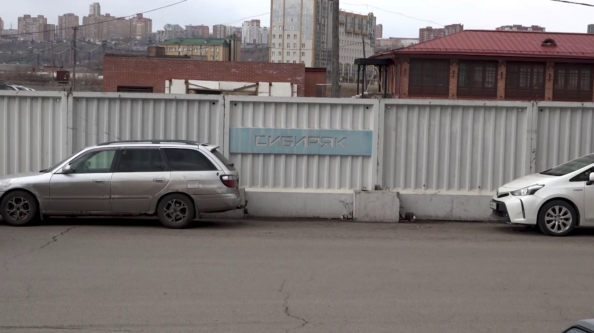 «СИБИРЯК» И СКАЗОЧНЫЙ ГОРОД» НЕ ПЕРЕДАЛИ ОБЕЩАННЫЕ ГОРОДУ КВАРТИРЫ