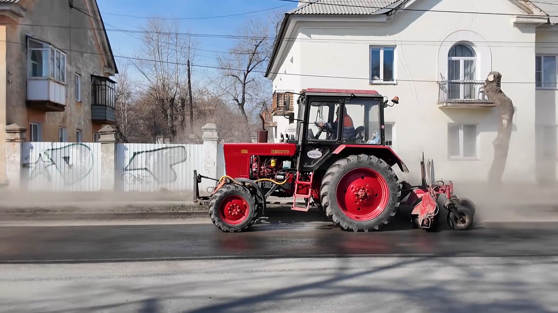 В Копейске ведутся работы по содержанию дорог