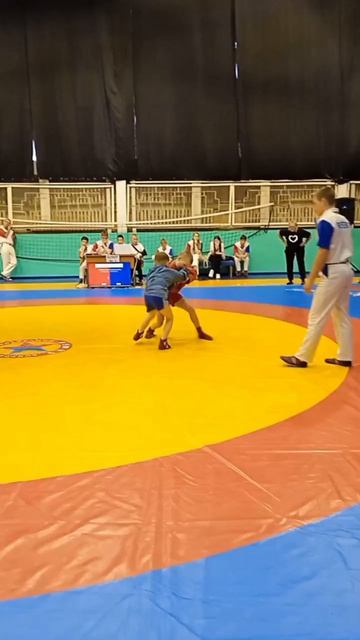 Артемка САМБО 2023г. Чемпионат Владивостока Дети Красивый бросок через спину со стойки.