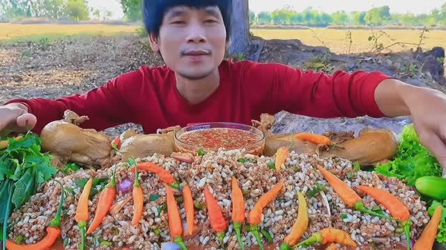 #MUKBANG Куриный суп с ларбом из яиц муравьев и острыми овощами! ASMR ЕДА НА КАМЕРУ ОБЖОР ОБЕД