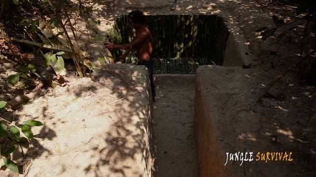 Building Top Secret Underground Bamboo House By Ancient Skill - (PV)