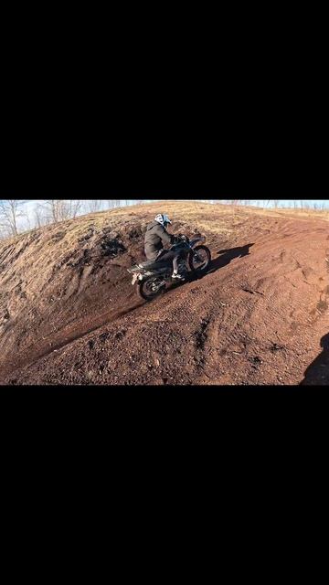 Заезд на склон из опилок! (ЧАСТЬ 2)