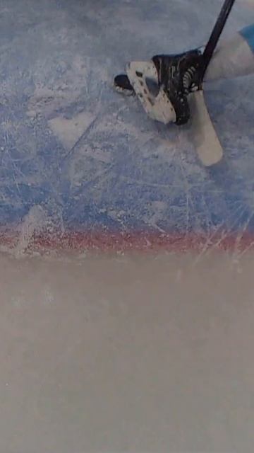 Наступил 👣 на шайбу и забросил коньком 🔥 #КХЛ