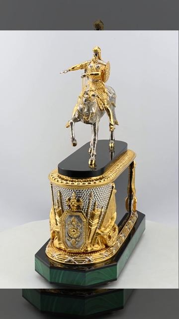 Каминные часы 