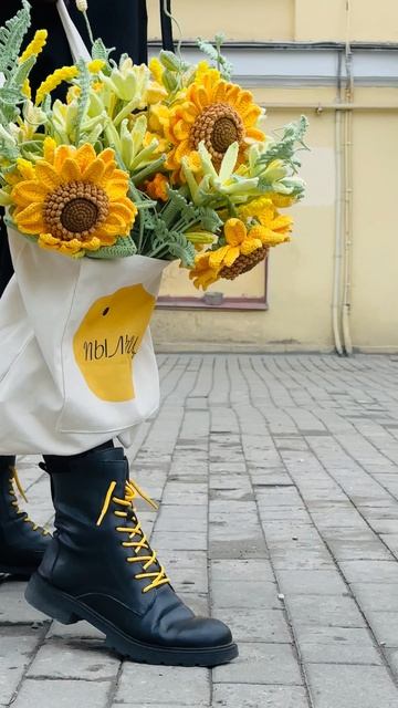 Промокод ПЕРВЫЙ- чтобы потом не было обидно🙂 Даёт шоппер в подарок к цветам на первые 20 заказов.