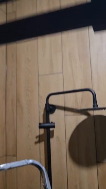 парящий натяжной потолок