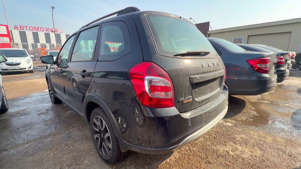 2025 LADA GRANTA CROSS QUEST