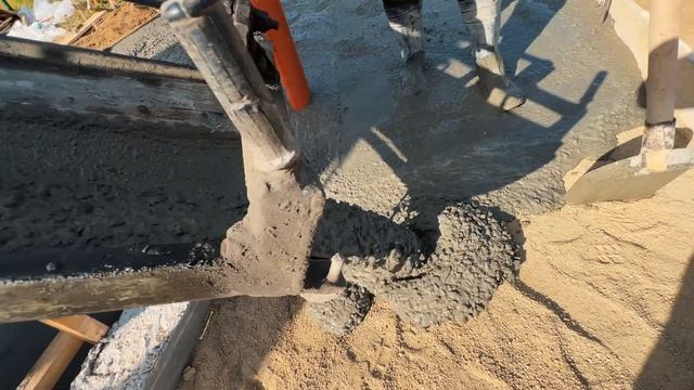 Фундамент. Фундамент монолитная плита с погребом. Поселок Малиновка