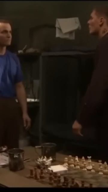 Кто смотрящий здесь.