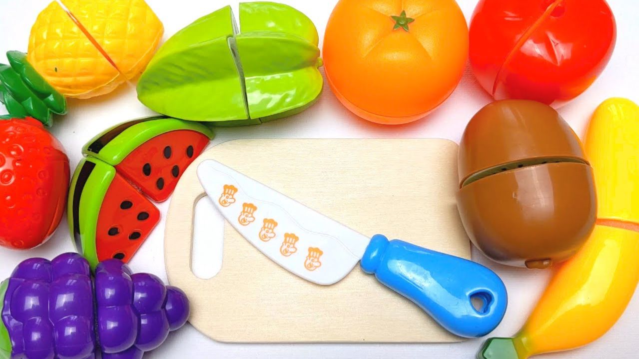 ИГРАЕМ В ДЕТСКУЮ КУХНЮ НАРЕЗАЕМ ПРОДУКТЫ АСМР ВИДЕО МУЛЬТИКИ ДЛЯ ДЕТЕЙ КАНАЛ ИГРАЛКИ-ЗАЛИПАЛКИ