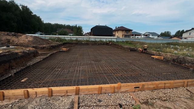 Фундамент. Фундамент монолитная плита. Поселок Лесной остров