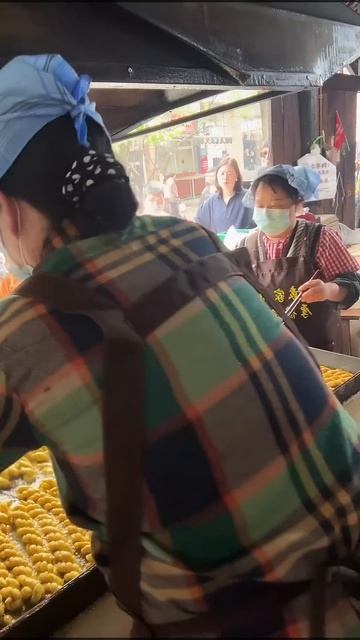 залипательная уличная еда Китая