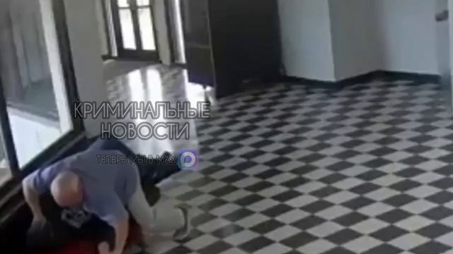 🇺🇸В одной из американских школ директор предотвратил массшутинг
💥Ученик пришёл с огнестрельным…🔽