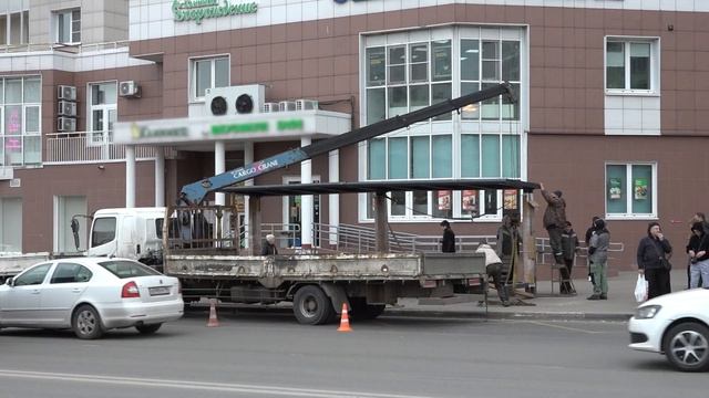 В Пушкино меняют остановочные павильоны