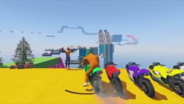 Человек-паук на мотоцикле, грузовики и тачки