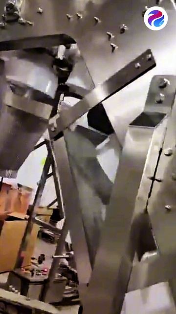 Элеватор для флоупака со стаканами