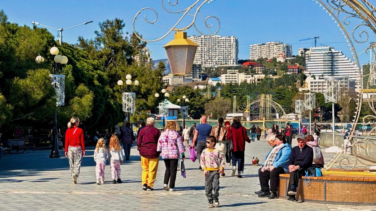 Алушта - всё пропало? Пляжа почти нет. Что будет с сезоном 2026?