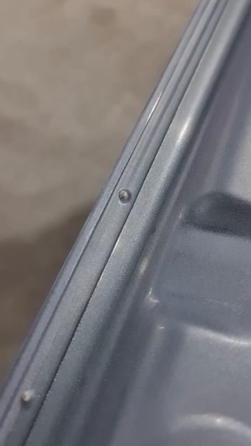 Заводской герметик хуже гаражного, в данном случае 🥲