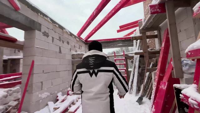 Строительство дома, монтаж кровли. Поселок Лесной остров