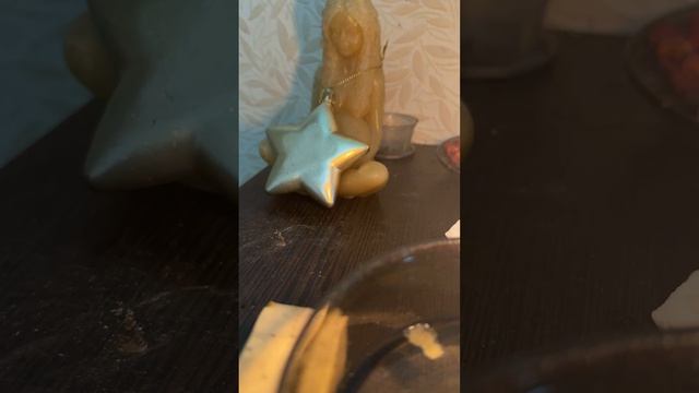 #От растяжения мышц.