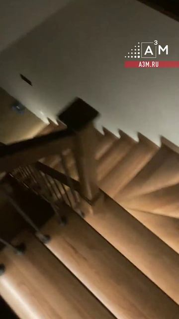 Видеоотзыв клиента о подсветке лестницы в частном доме