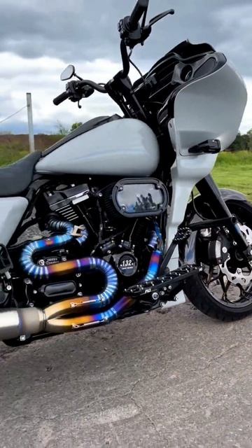 Звук модифицированного выхлопа Harley-Davidson
