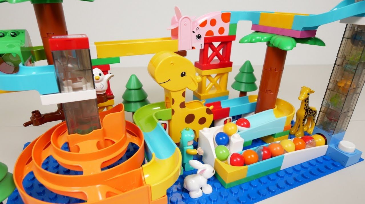 СТРОИМ ГОРКУ ДЛЯ ЦВЕТНЫХ ШАРИКОВ С ЖИВОТНЫМИ АСМР ВИДЕО ДЛЯ ДЕТЕЙ ДЕТСКИЙ КАНАЛ ИГРАЛКИ-ЗАЛИПАЛКИ