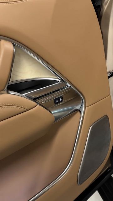 Land Rover Range Rover ‘2025 SV