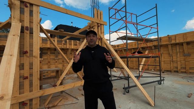 Фундамент. Заливка стен цокольного этажа. Поселок  Лесной остров