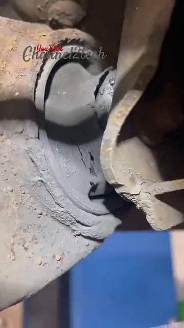 ОБНАРУЖЕН скрип подвески!!  (Втулка задней оси изношена)