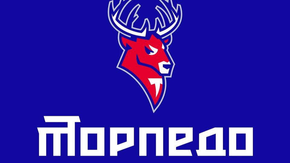 Гол Фирстова из-под ноги