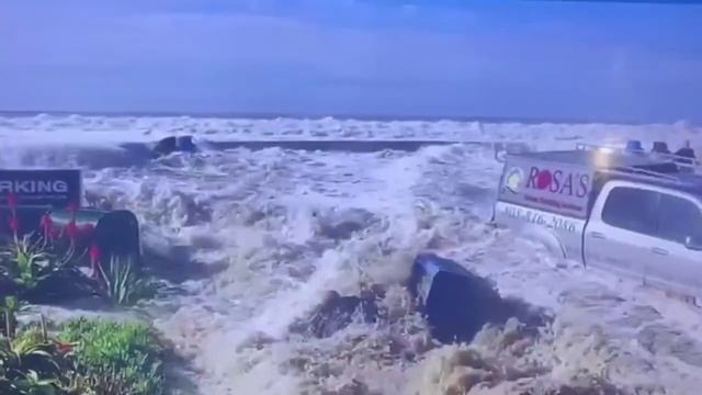 Штормовой нагон в Вентуре (Калифорния, США, 28.12.2023).