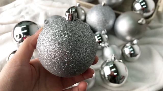 Набор пластиковых шаров ФОН ШИК (матовые, глянцевые, глиттер), цвет: серебряный, 10/8/6 см, 020740