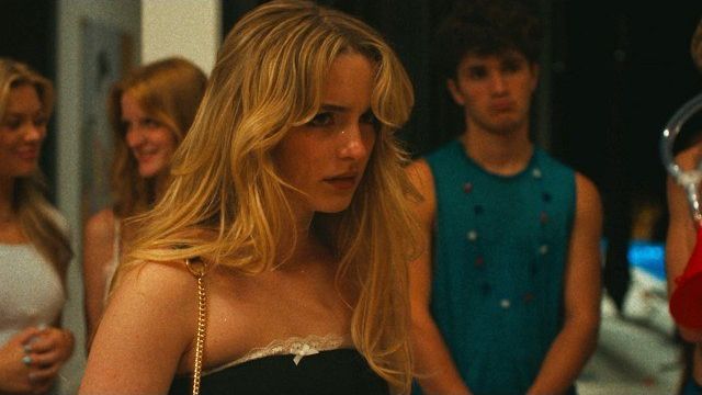 Отклонение (2025) Трейлер с русскими субтитрами