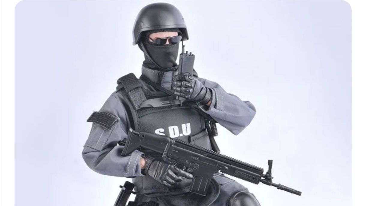 Распаковка экшн-солдата 1/6