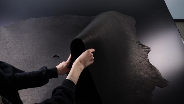 3,6-4,0 полукожа черная 179 дм² (КЛ)