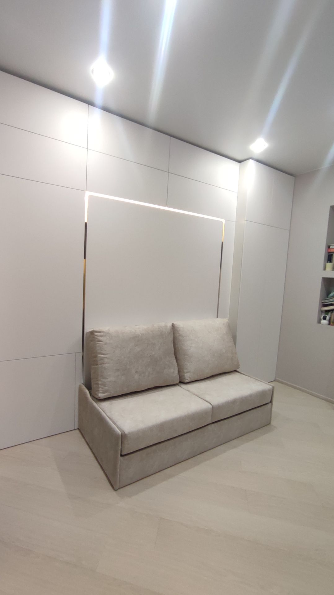 Шкаф-кровать! в этот раз узкие и низкие подлокотники