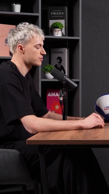 ЕСТЬ РАННИЕ ВОЛЕЙБОЛИСТЫ, А ЕСТЬ ПОЗДНИЕ Дмитрий Лызик #shorts #лицаволейбола #volleyball #sport #tv